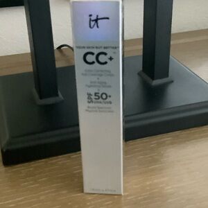 IT Cosmetics CC+ Cream with SPF 50 - Silver Packaging